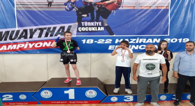 Olurlu Elvin 40 kiloda Türkiye Şampiyonu 